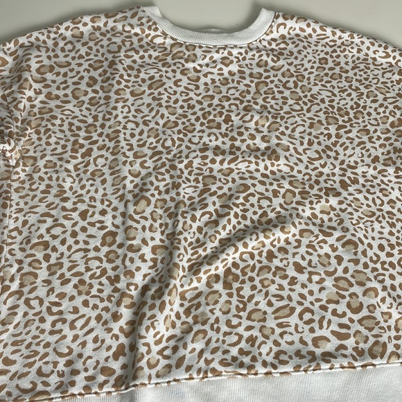 Time and Tru tan Leopard print white trim -pullover sweat shirt- Large - Picture 8 of 14